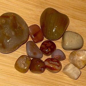 🧡 TODAY ONLY!! ❤️ 10 Carnelian & 2 Citrine polished tumbles XL / XS 12 TOTAL!